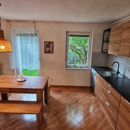 Simona's Place-free Private Parking Apartment Ljubljana
