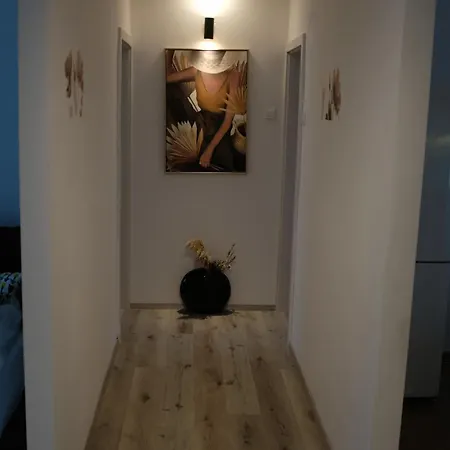 Simona's Place-free Private Parking Apartment *