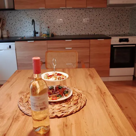 Simona's Place-free Private Parking